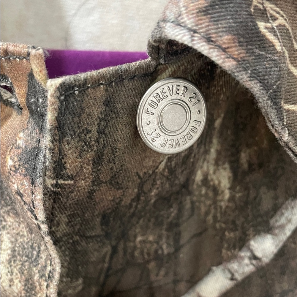 Women's Camo Utility Jacket - Picture 3 of 8